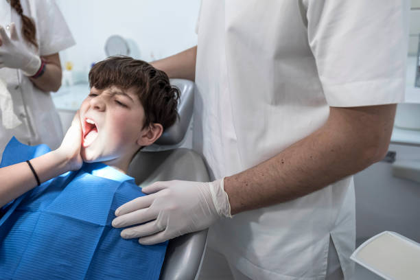 Best Emergency Tooth Extraction in Bronte, TX
